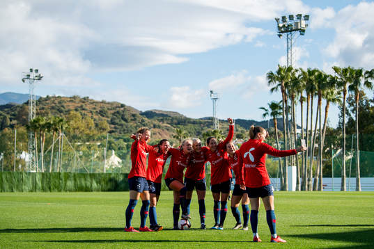 Synne Skinnes Hansen, Vilde Bøe Risa, Amalie Eikeland,