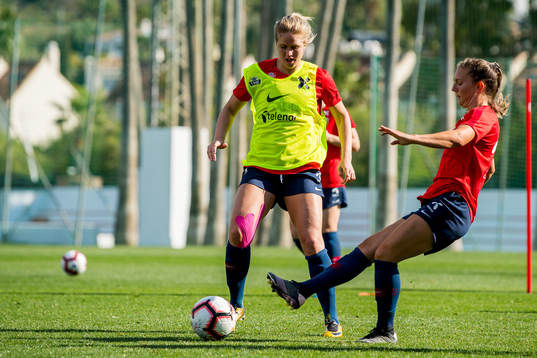 Elise Thorsnes and Vilde Bøe Risa of Norway