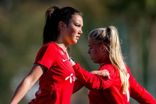 Ingrid Syrstad Engen and Therese Sessy Åsland of Norway