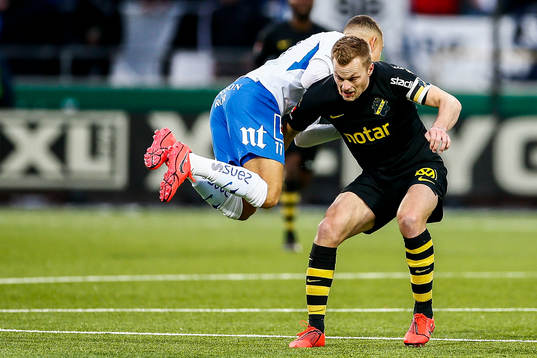 s Sebastian Larsson