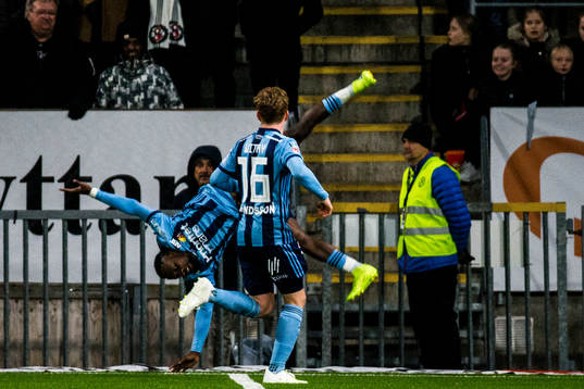 Djurgårdens Mohamed Buya Turay jublar