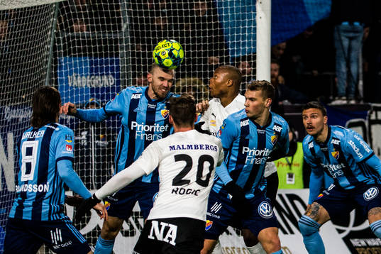 Örebros Carlos Strandberg i nickduell