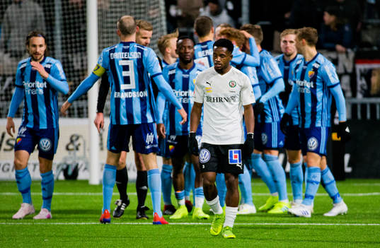 Örebros Kevin Wright deppar vid 0-3