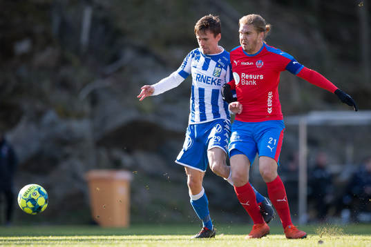 IFK Göteborgs Lasse Vibe och Helsingborgs Charlie Weberg