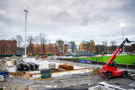 Vy över byggarbetsplats på Studenternas IP