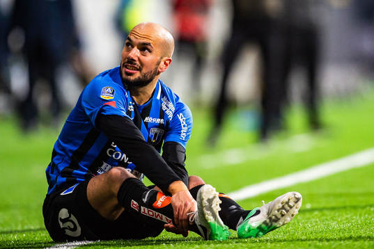 Sirius Karl Larson har ont