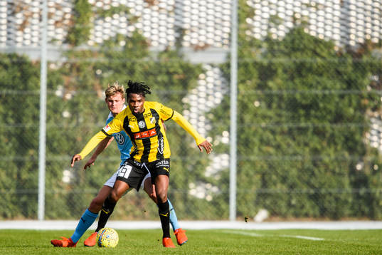 Malmö FFs Noel Hansson och Häckens Kwame Kizito