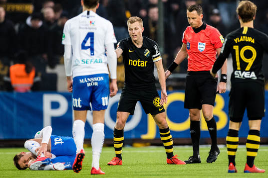 s Sebastian Larsson
