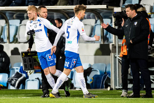 IFK Norrköpings Christoffer Nyman lämnar planen och Kalle