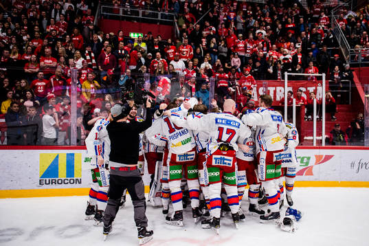 Oskarshamns spelare jublar