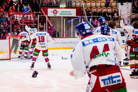 Oskarshamns spelare jublar