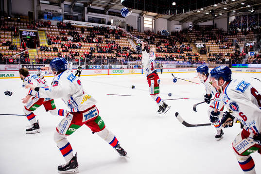 Oskarshamns spelare jublar
