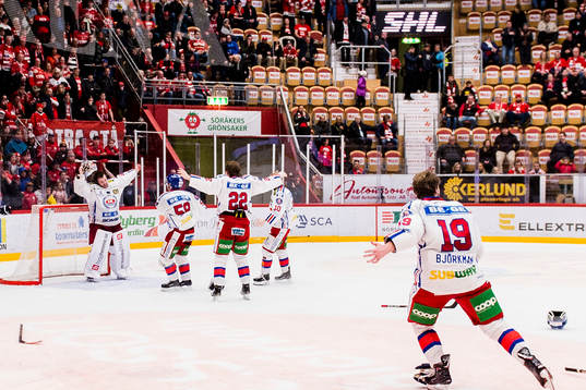 Oskarshamns spelare jublar