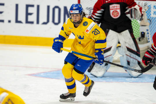 Fanny Rask #20, SWE, Nana Fujimoto #1, JPN