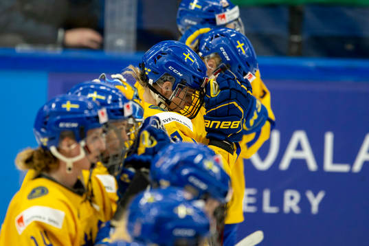 Disappointed Swedish players