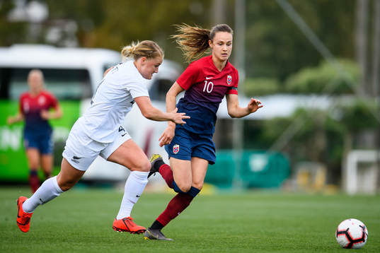 Catherine "CJ" Bott of New Zealand and Caroline Graham