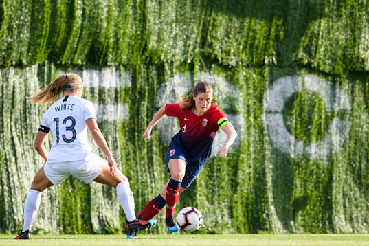 Rosie White of New Zealand and Maren Mjelde of Norway