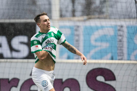 Västerås Filip Tronet jublar
