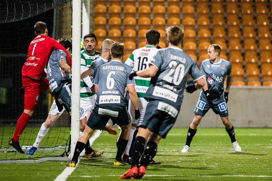 Bläddra bland fler bilder av Fotboll, Superettan, Västerås - Brage
