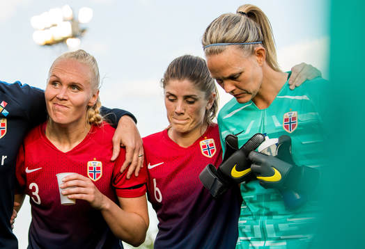 Maria Thorisdottir, Maren Mjelde and goalkeeper Ingrid