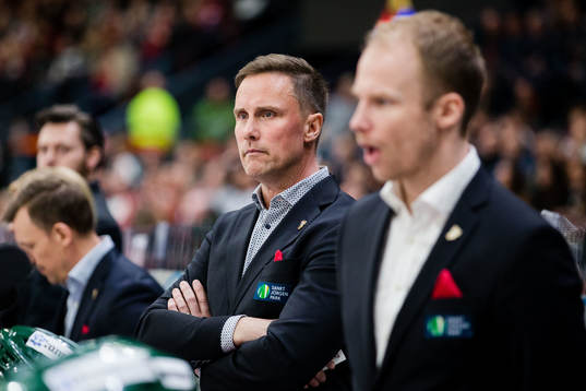 Frölundas tränare Roger Rönnberg och assisterande