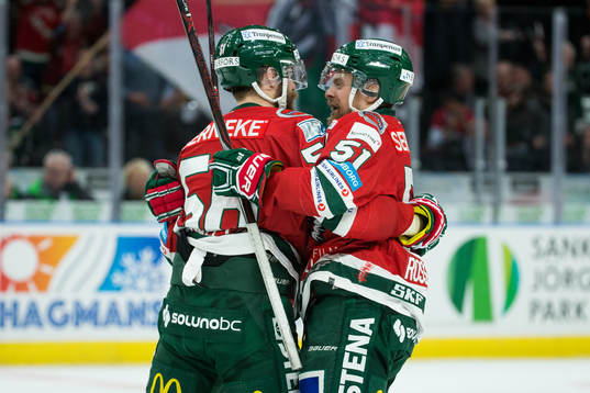 Frölundas Jonathan Sigalet jublar med Mats Rosseli Olsen