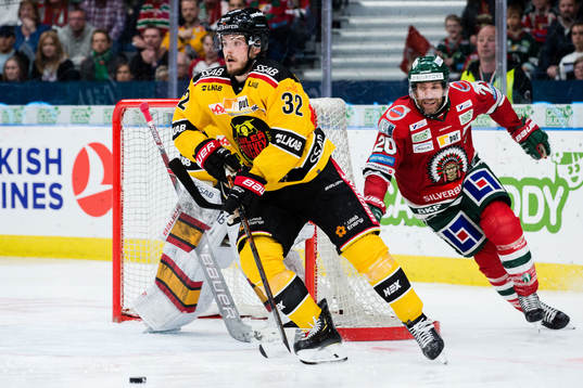 Luleås Oscar Engsund och Frölundas Joel Lundqvist