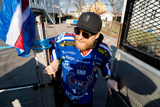 Oskarshamns Matias Sointu på väg till motagningen vid