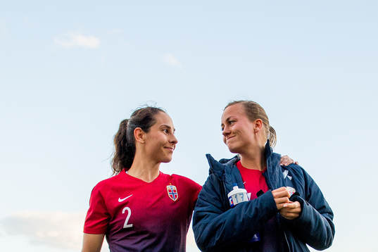 Ingrid Moe Wold and Kristine Minde of Norway
