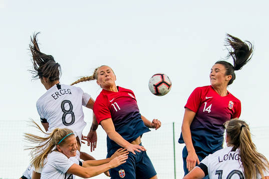 Abby Erceg of New Zealand, Lisa-Marie Karlseng Utland of