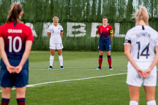 Caroline Graham Hansen of Norway, Rosie White of New