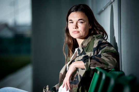 Fotbollsspelaren Anna Welin i Kristianstad DFF poserer för