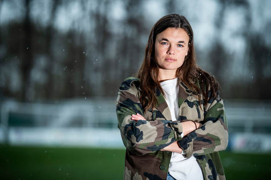 Fotbollsspelaren Anna Welin i Kristianstad DFF poserer för