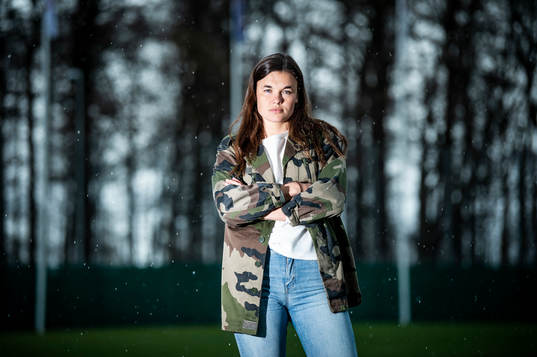 Fotbollsspelaren Anna Welin i Kristianstad DFF poserer för