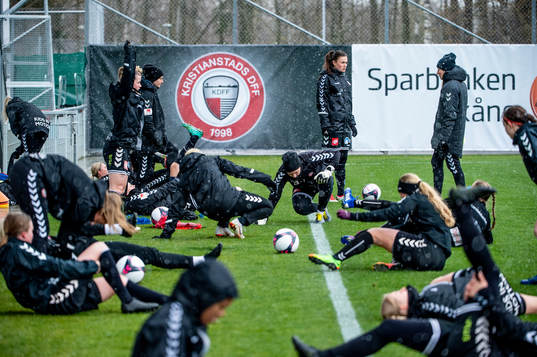 Fotbollsspelaren Anna Welin