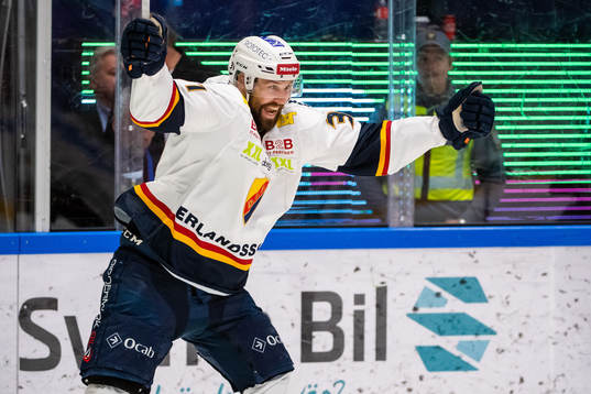 Djurgårdens Dick Axelsson  jublar