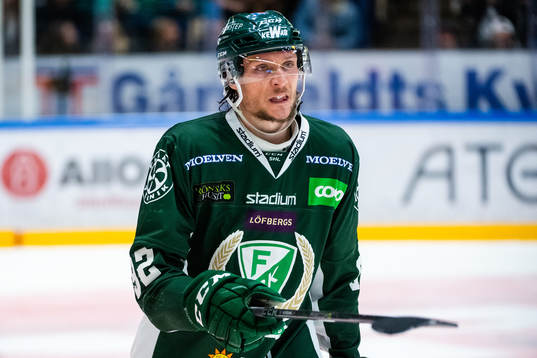 Färjestads Jesper Olofsson deppar