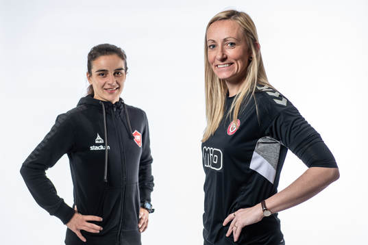 Reneé Slegers, tränare LB07 och Elisabeth Gunnarsdottir,