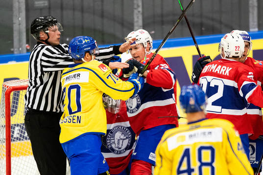 Dennis Rasmussen of Sweden and Andreas Klavestad of Norway