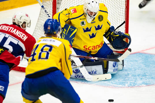 Tommy Kristiansen of Norway and Viktor Svedberg and