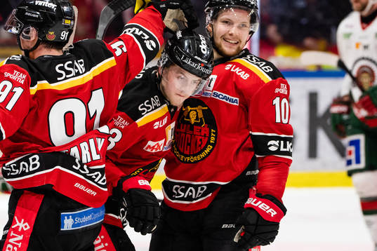 Luleås Jesper Sellgren jublar