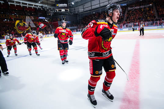Luleås Jesper Sellgren jublar