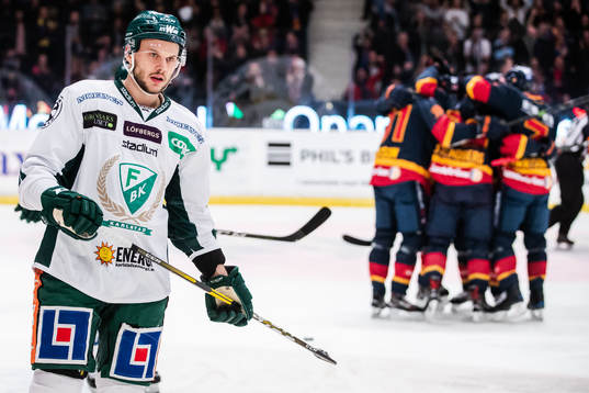 Färjestads Theodor Lennström deppar