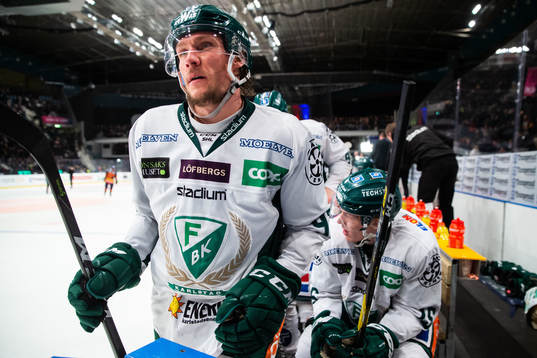 Färjestads Jesper Olofsson och Gustav Rydahl deppar
