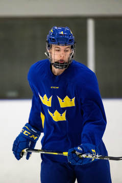 Philip Broberg
