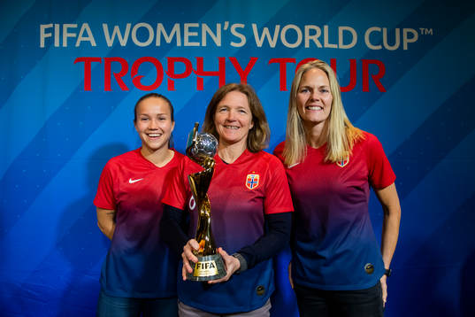 Bläddra bland fler bilder av Football, Norway, FIFA Women's World Cup Trophy Tour
