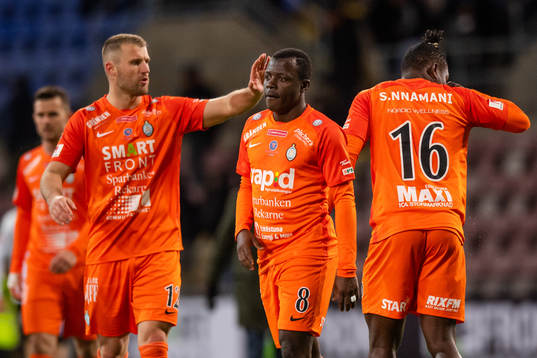 AFC Eskilstunas Ousmane Camara jublar