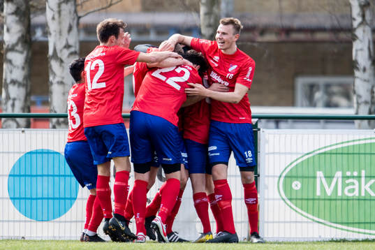 Bläddra bland fler bilder av Fotboll, Div 3 Södra, Högaborg - Höganäs