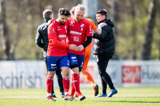 Höganäs Radwan Shaker och Simon Linder jublar