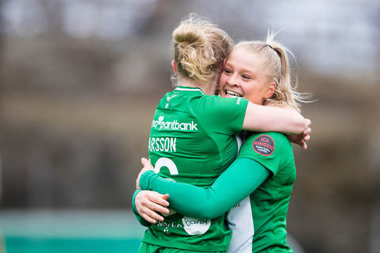 Hammarbys Emilia Larsson jublar
